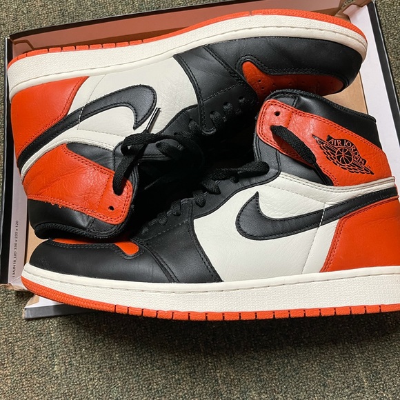 Shattered backboard 1.0